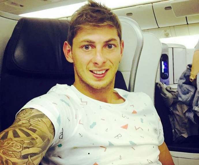 Last audio from Emiliano Sala told friends in whats app  before taking off