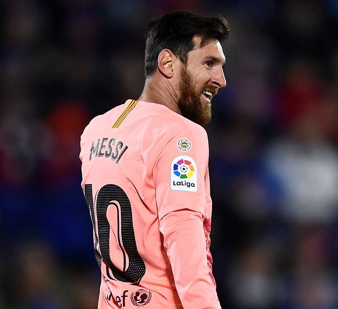 Lionel Messi's pass when six Getafe players tried to stop him at the same time in 2-1 win