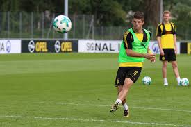 Pulisic: Chelsea sign Borussia Dortmund forward for ?58m